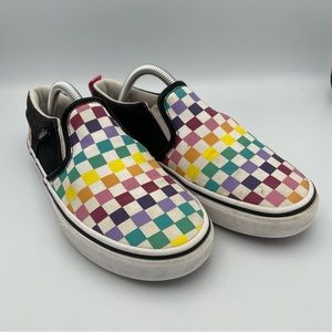VANS Classic Slip On Skateboard Sneakers Rainbow Checkered. Big girls Sz 5